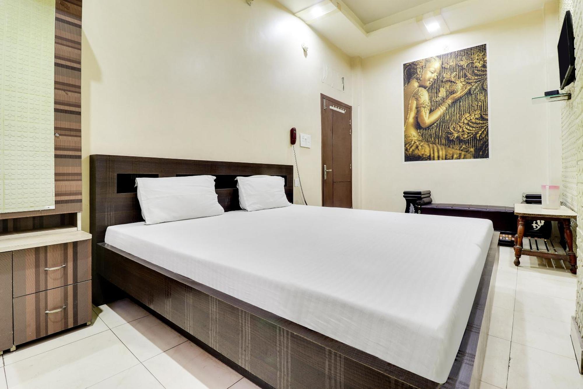 Bhairaun Ghāt Spot On 40076 Hotel Sunny מראה חיצוני תמונה