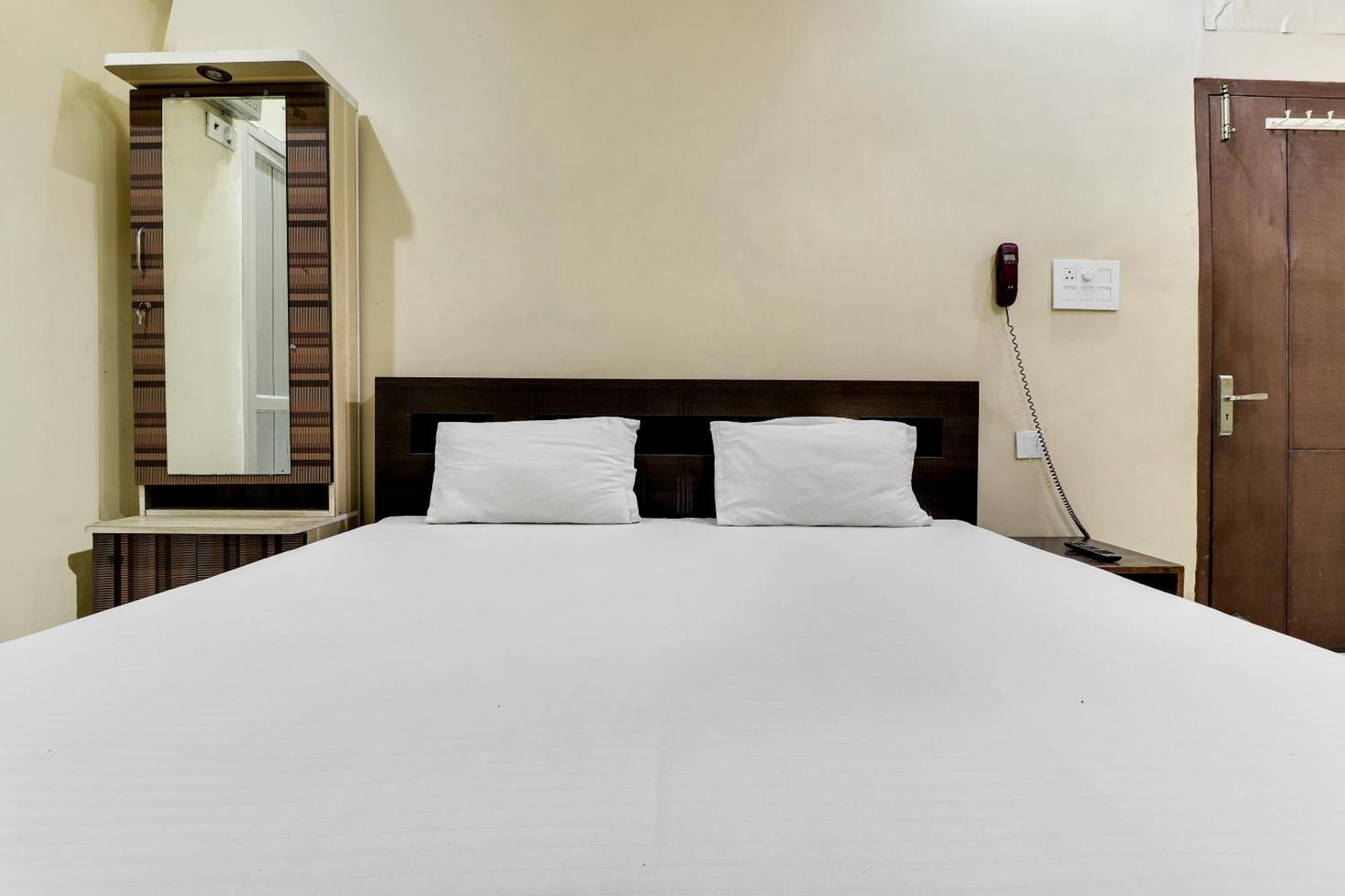 Bhairaun Ghāt Spot On 40076 Hotel Sunny מראה חיצוני תמונה
