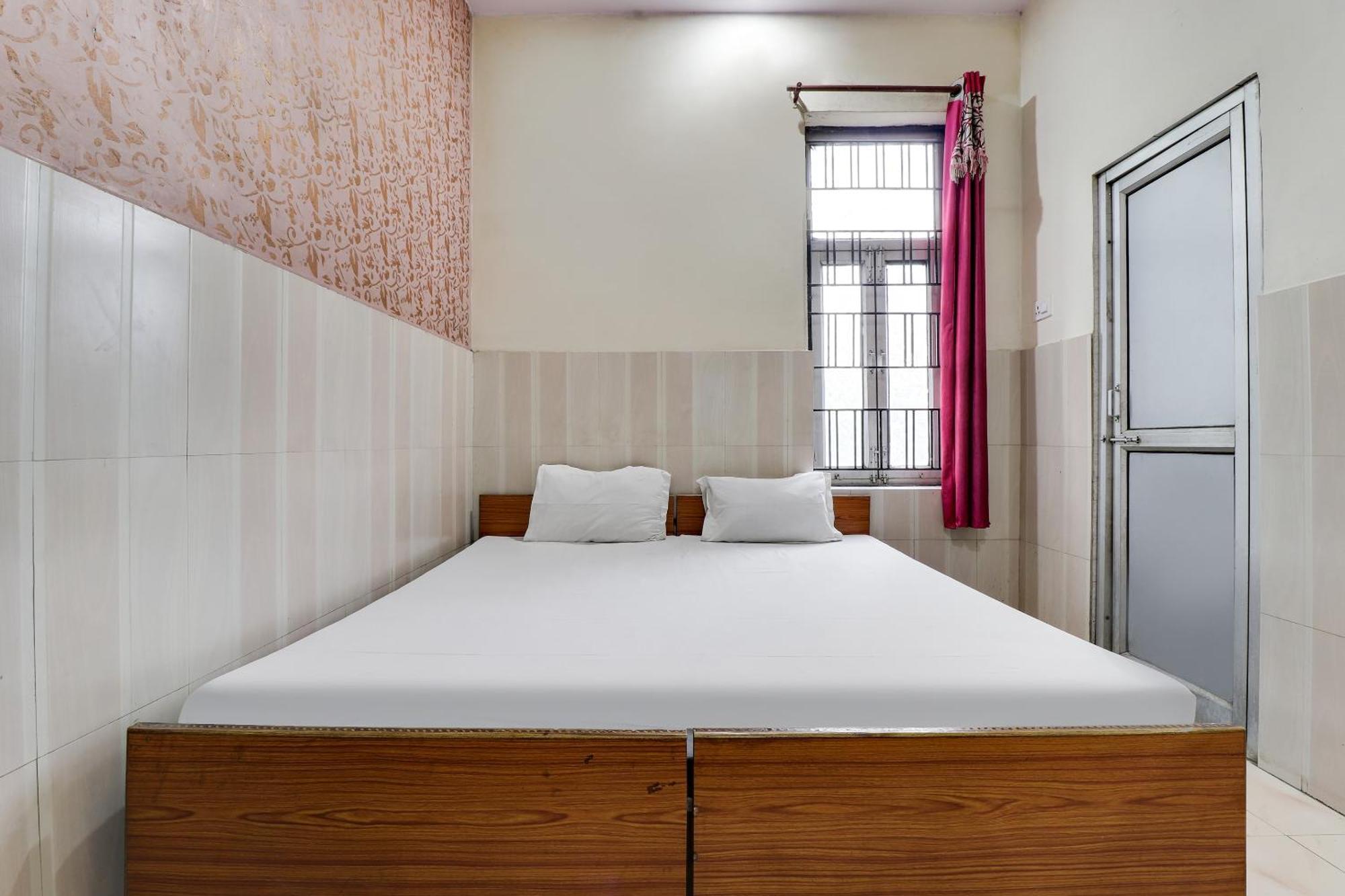 Bhairaun Ghāt Spot On 40076 Hotel Sunny מראה חיצוני תמונה