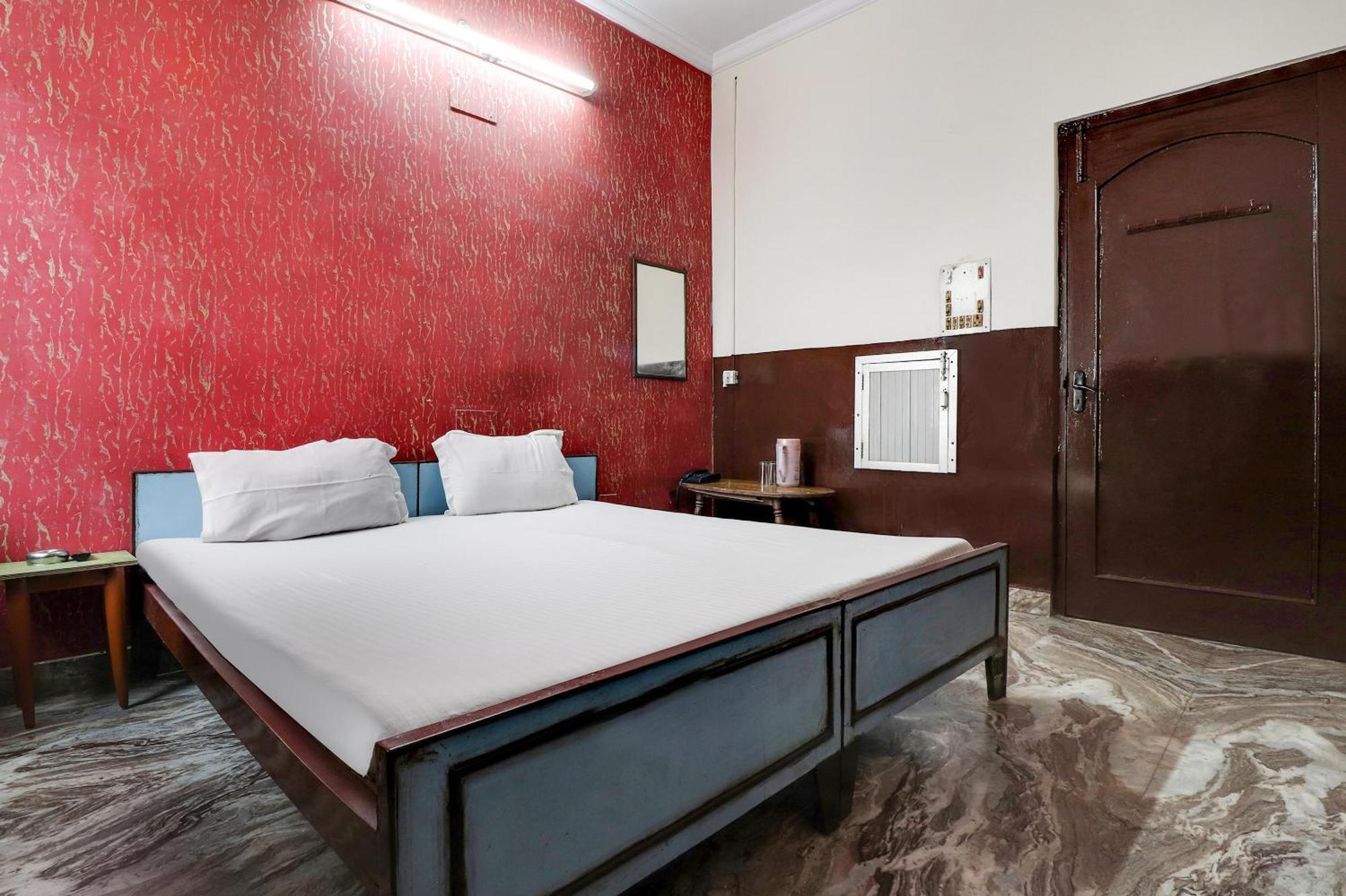 Bhairaun Ghāt Spot On 40076 Hotel Sunny מראה חיצוני תמונה