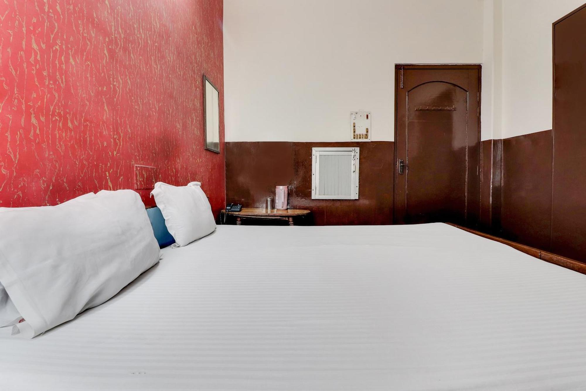 Bhairaun Ghāt Spot On 40076 Hotel Sunny מראה חיצוני תמונה