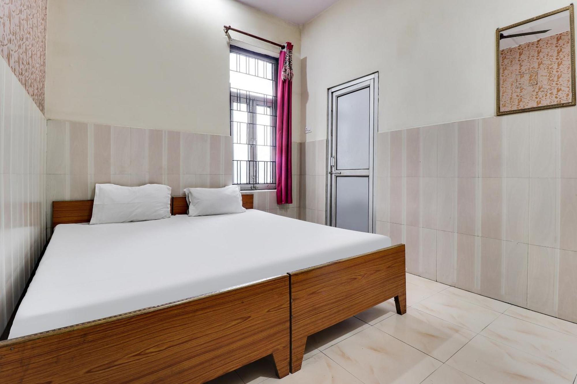 Bhairaun Ghāt Spot On 40076 Hotel Sunny מראה חיצוני תמונה